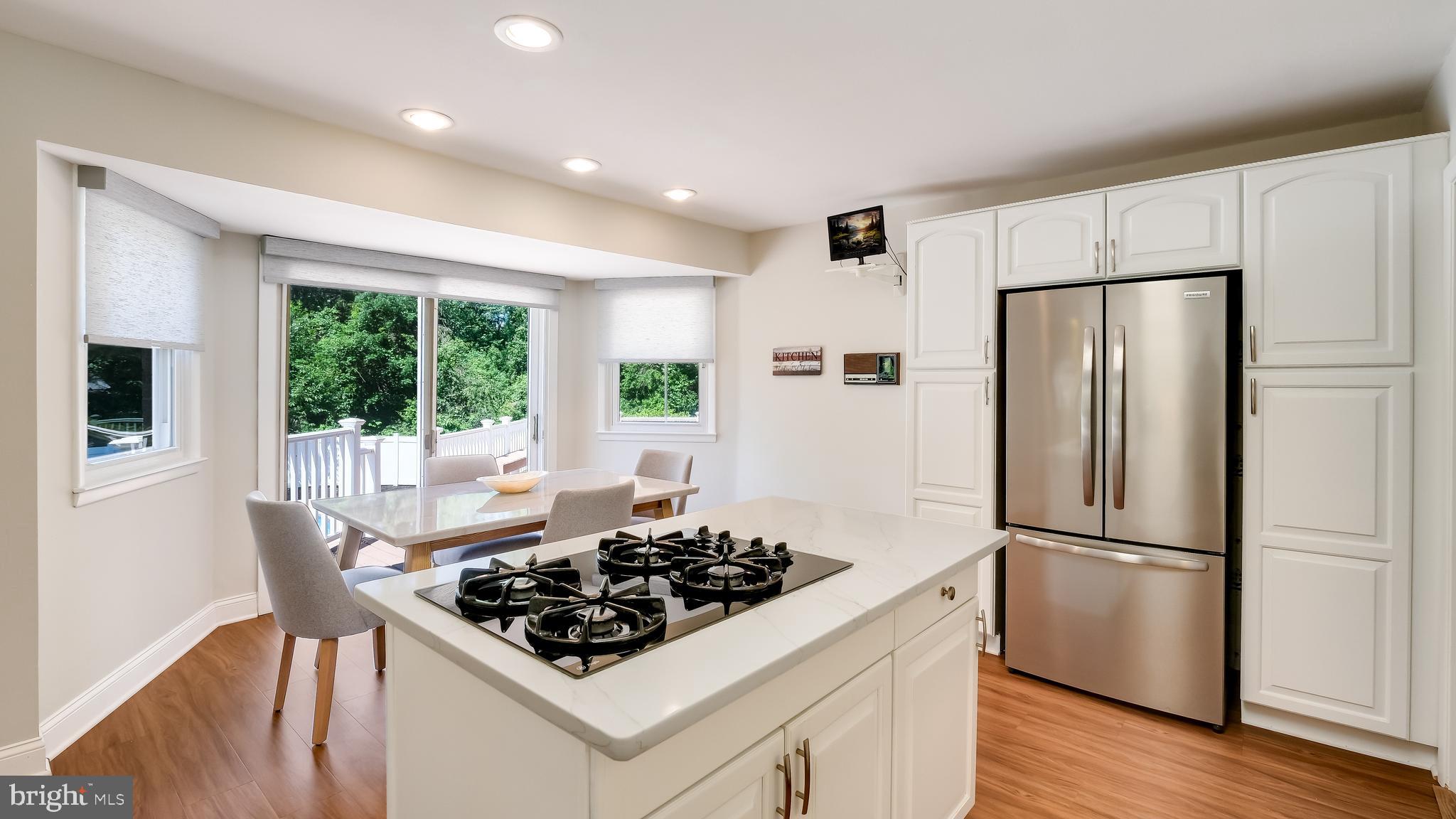 JUSTA FARMS - Residential