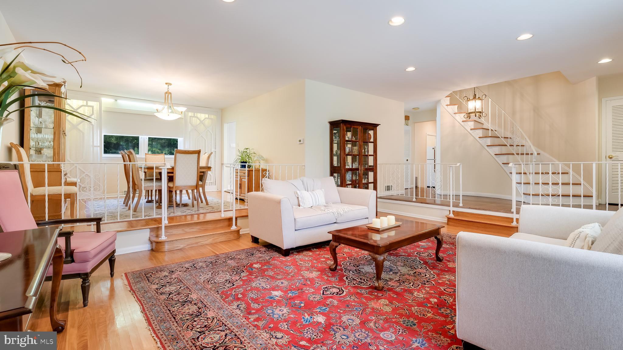 JUSTA FARMS - Residential