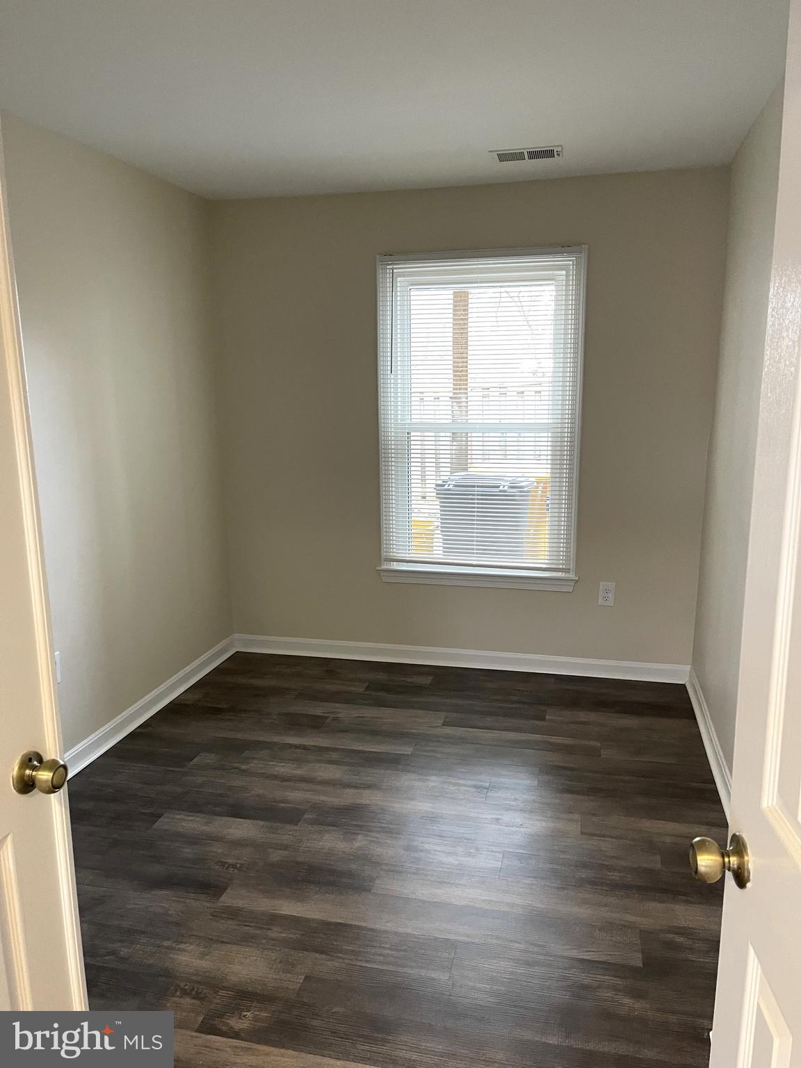 CROFTON MEADOWS - Residential Lease