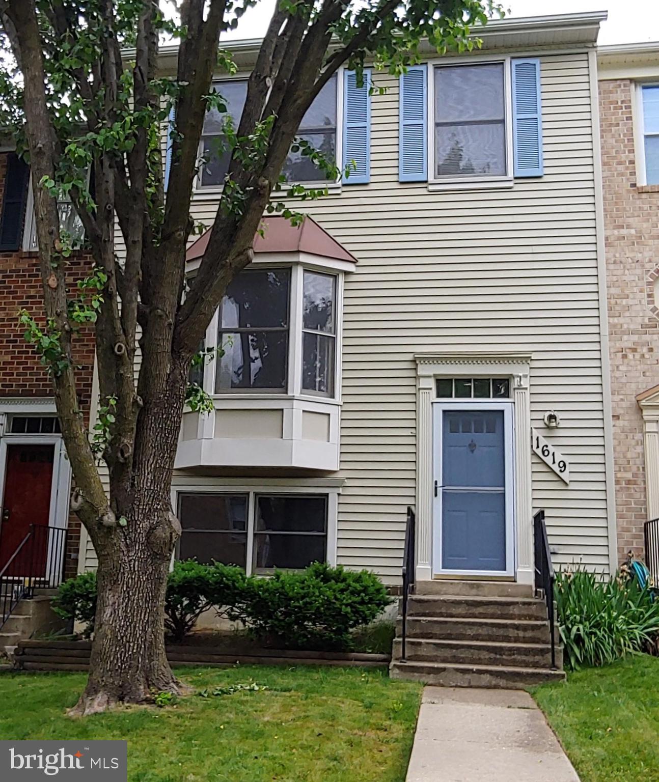 CROFTON MEADOWS - Residential Lease