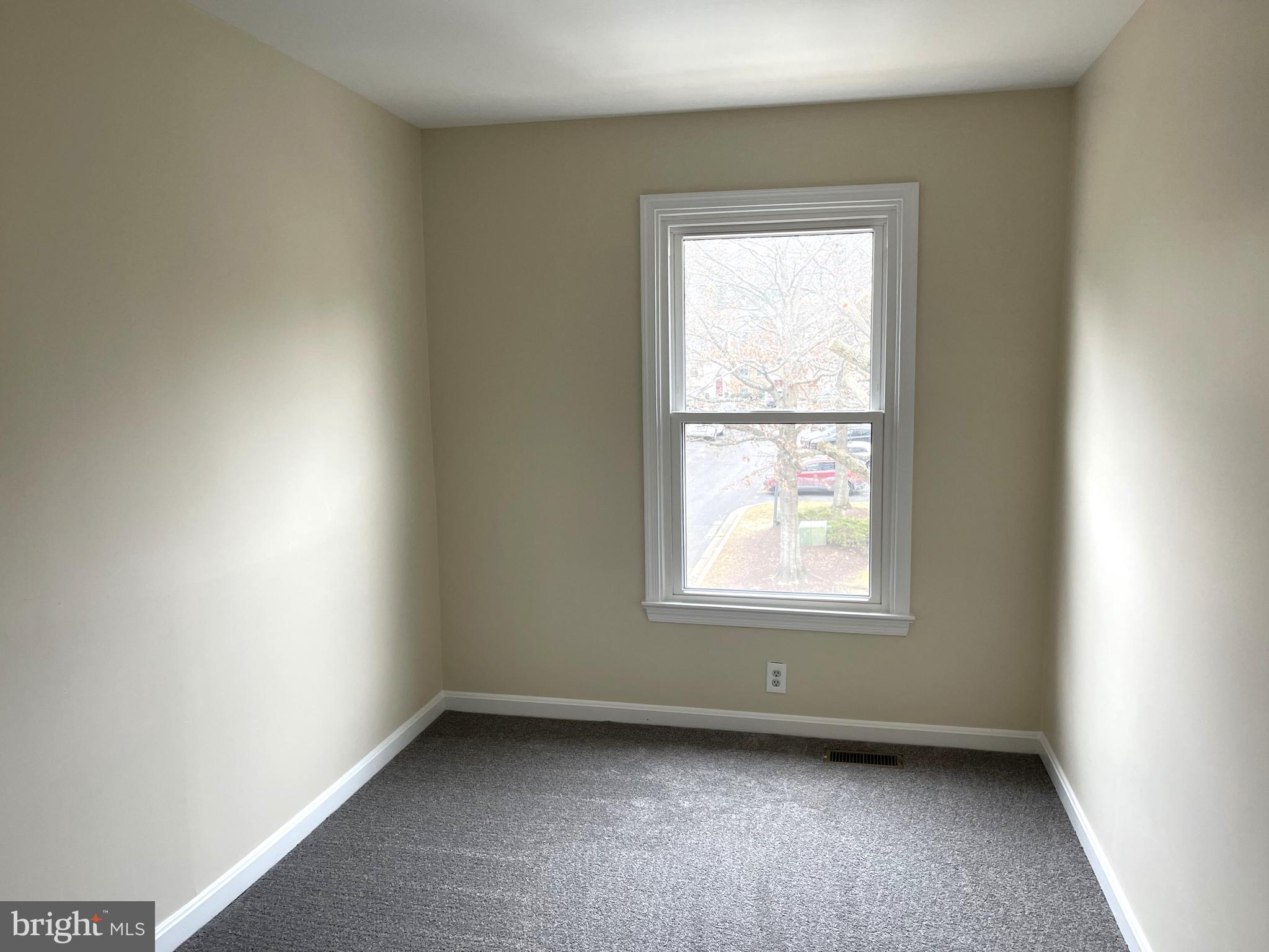 CROFTON MEADOWS - Residential Lease