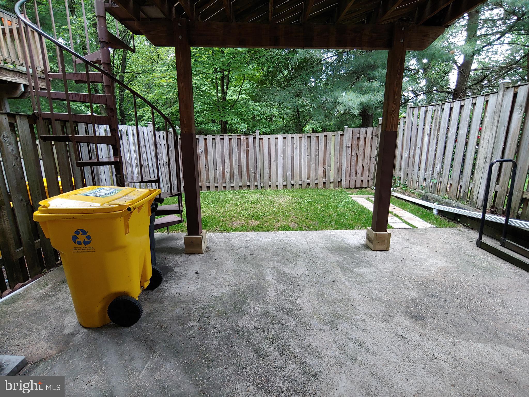 CROFTON MEADOWS - Residential Lease