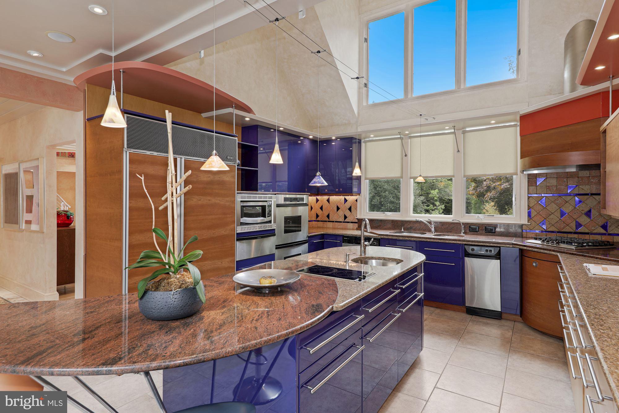 FALCONHURST - Residential