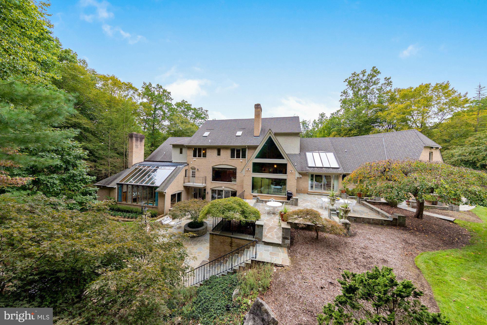FALCONHURST - Residential
