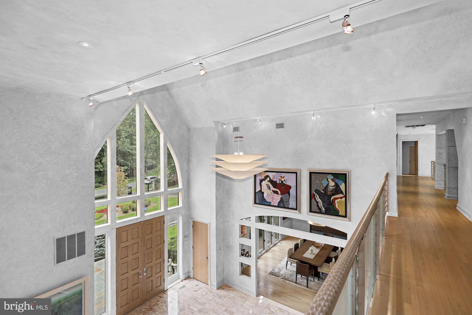 FALCONHURST - Residential