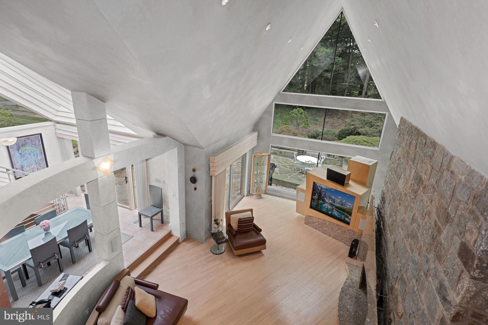 FALCONHURST - Residential