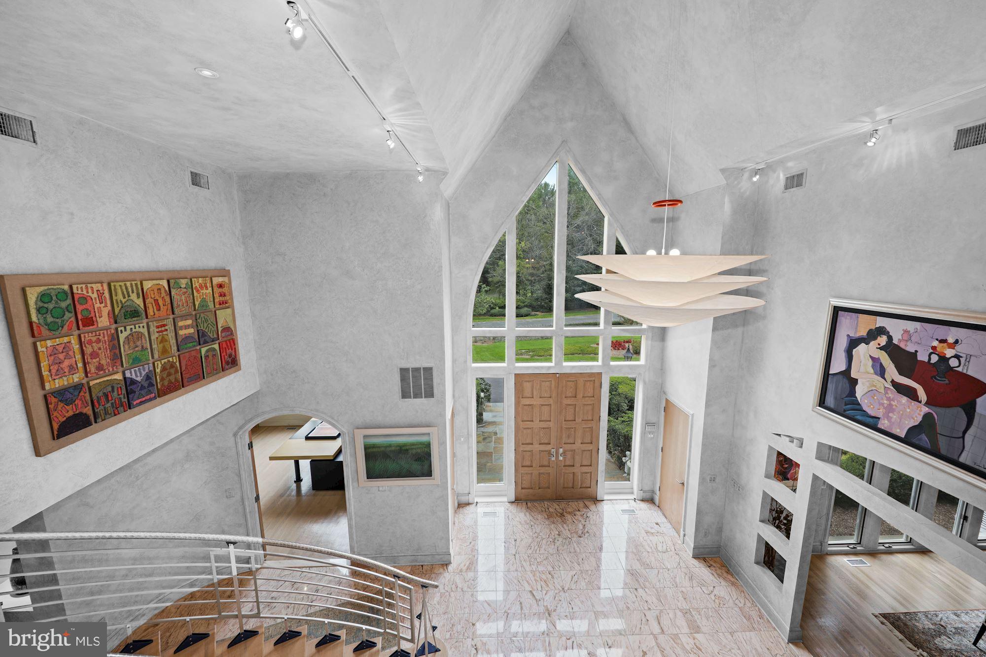 FALCONHURST - Residential