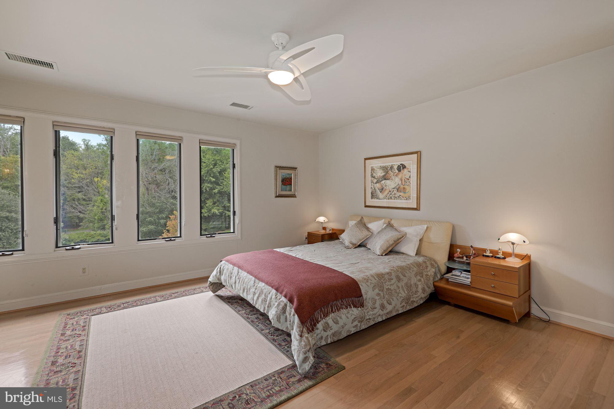 FALCONHURST - Residential