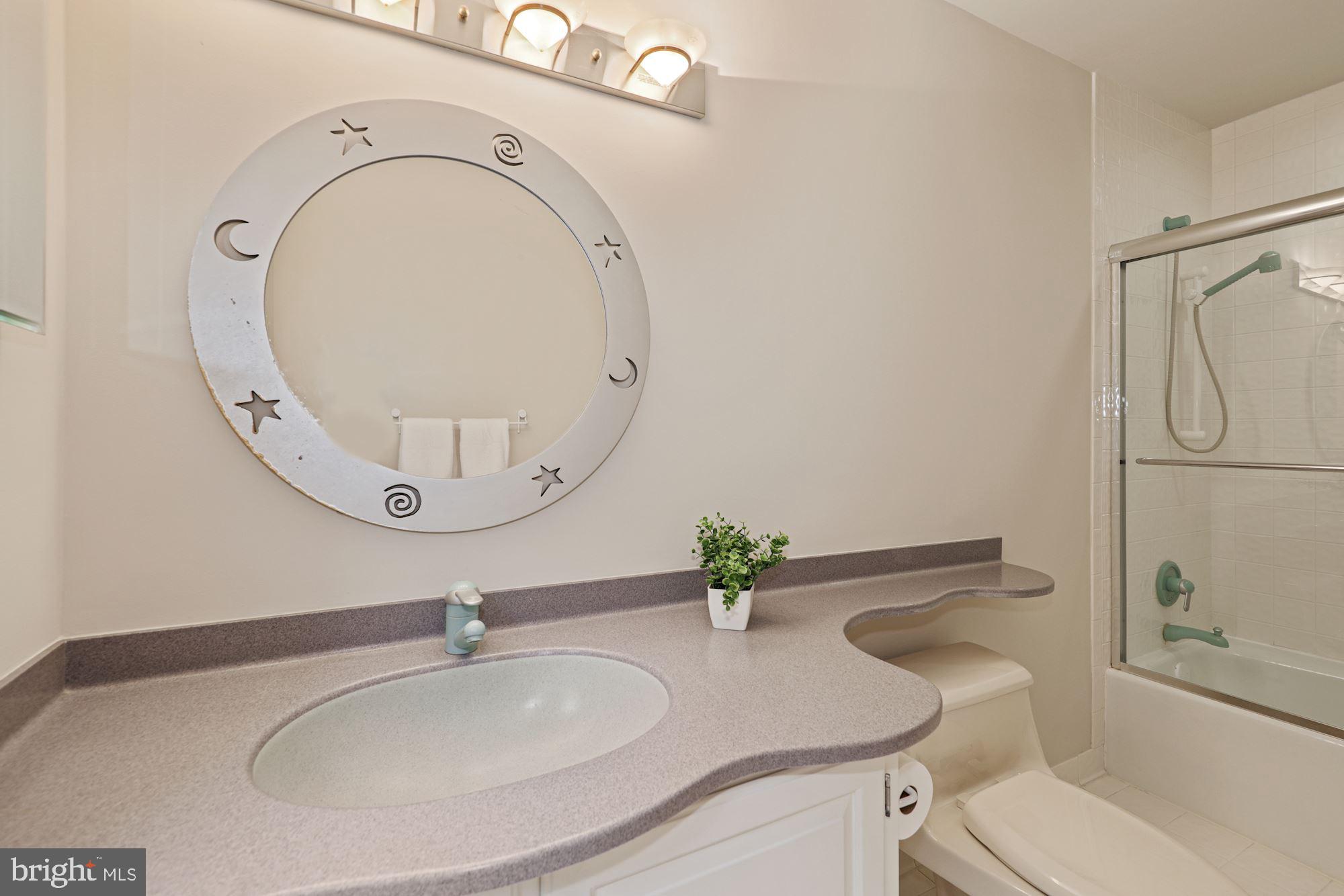 FALCONHURST - Residential