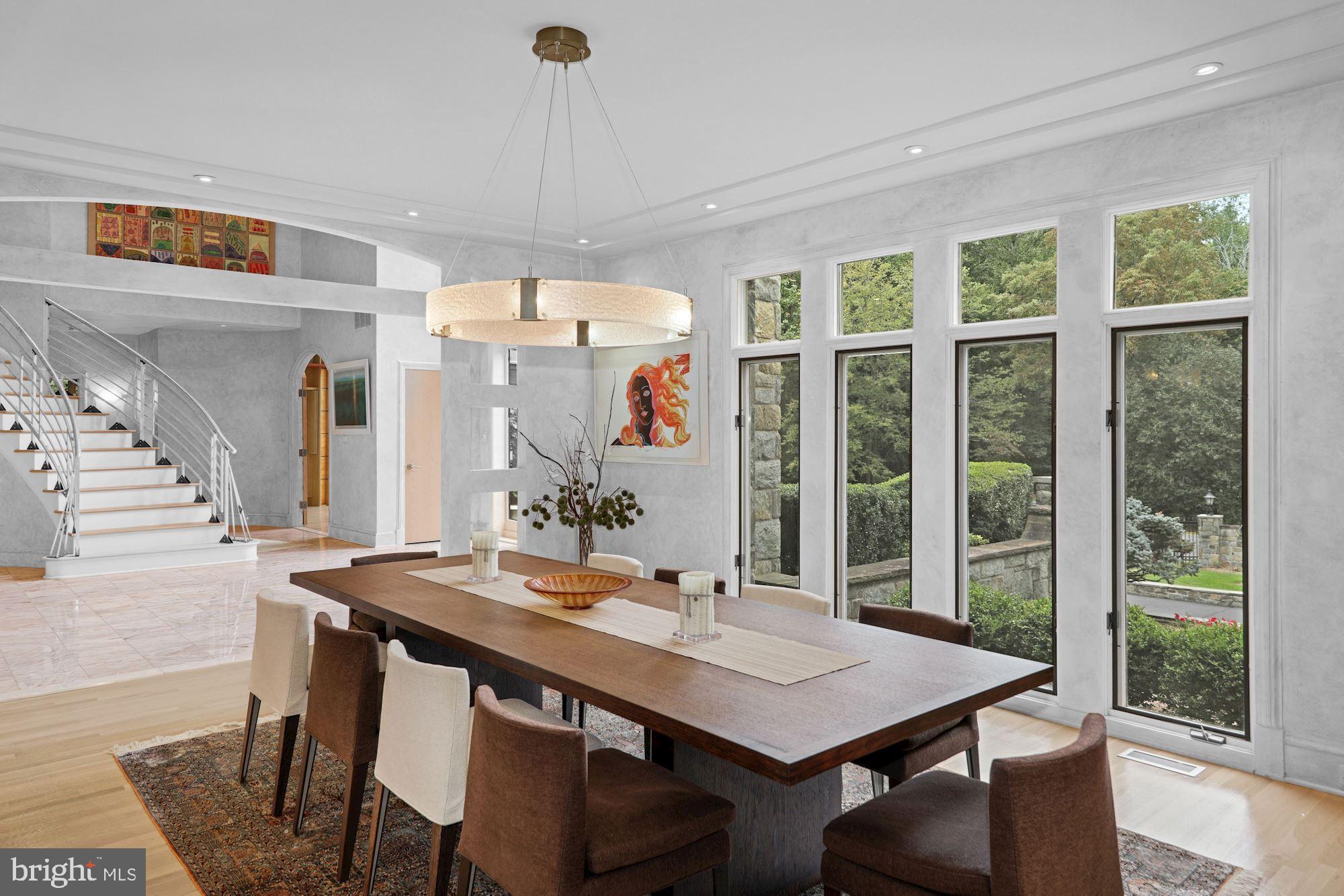 FALCONHURST - Residential