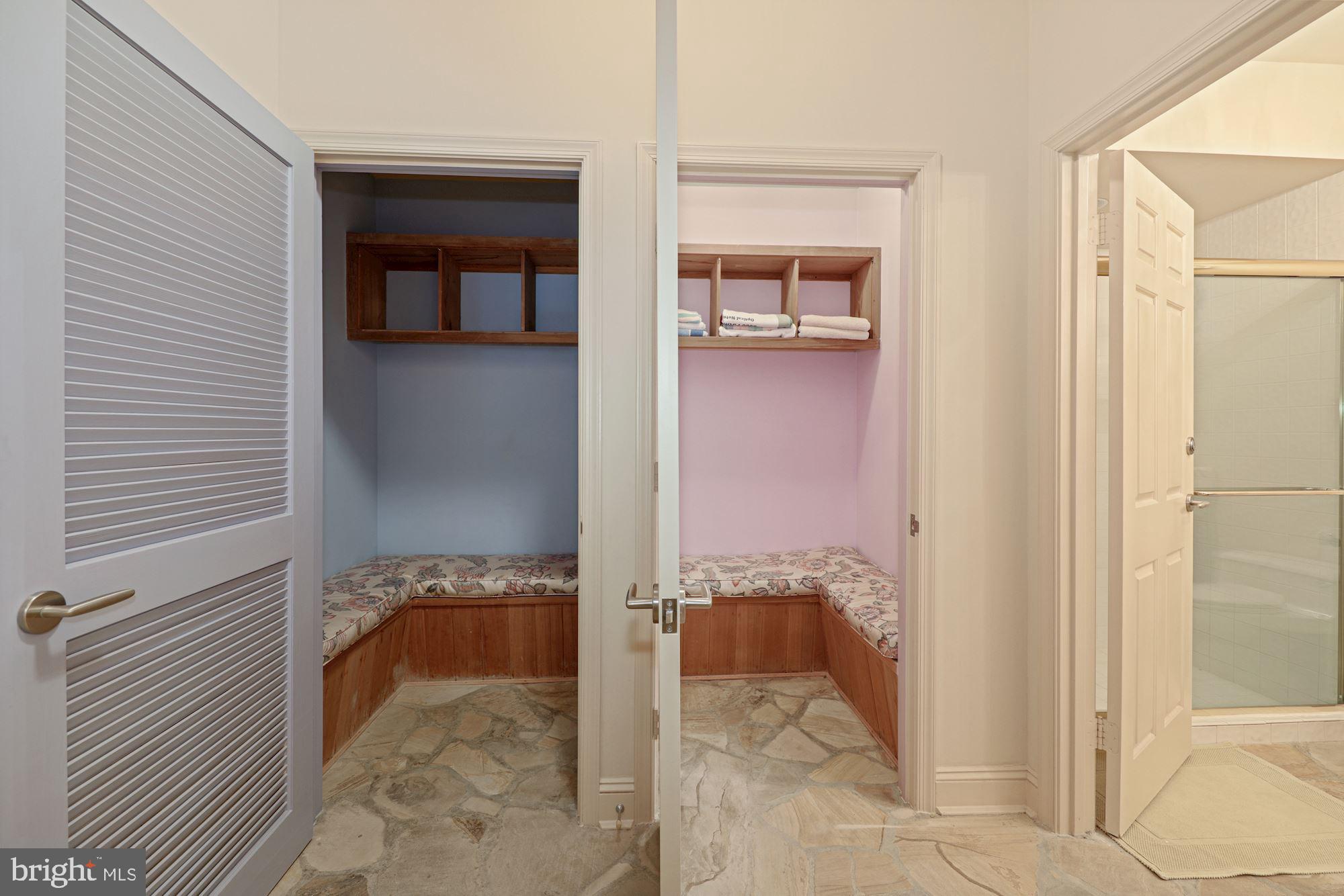FALCONHURST - Residential