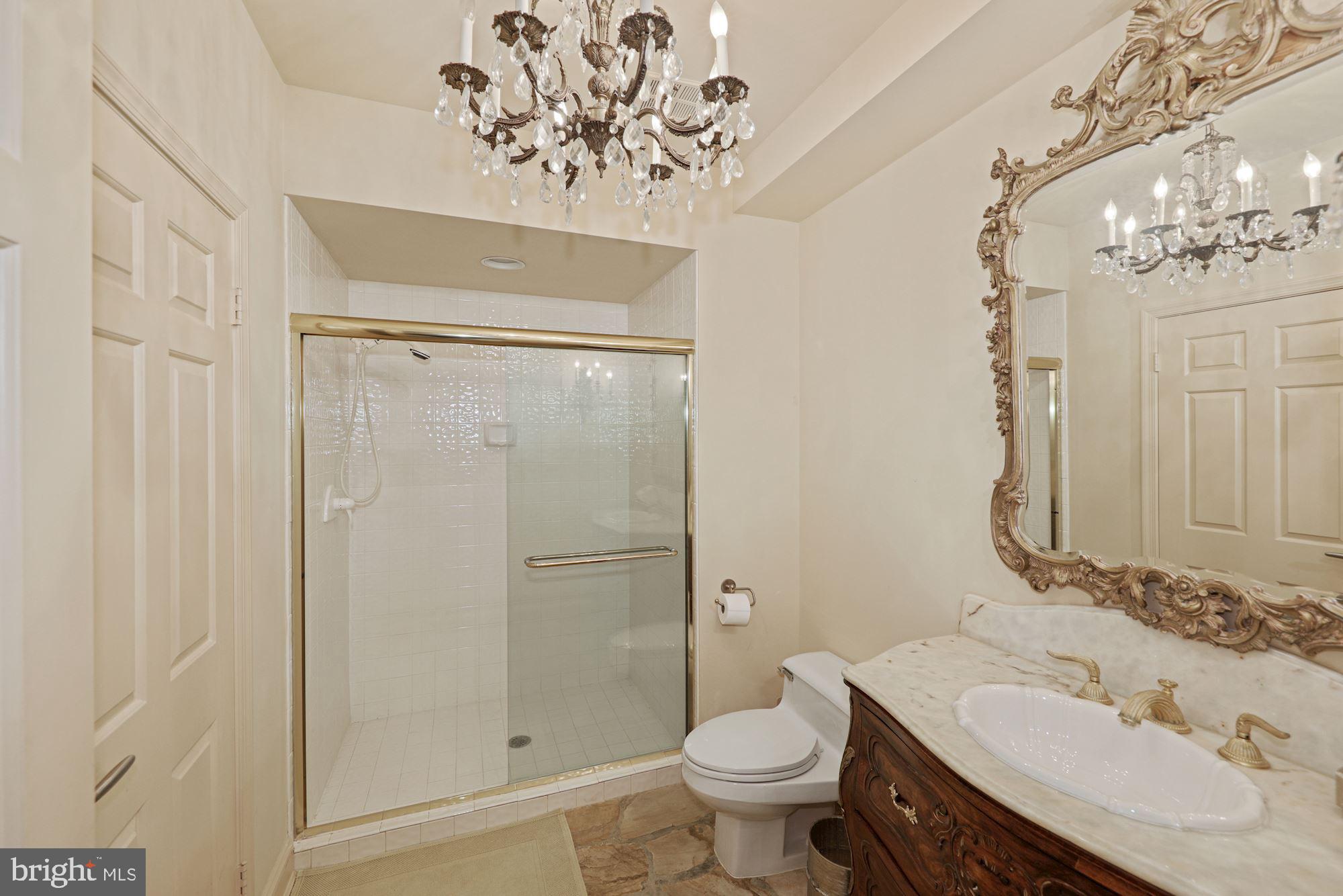 FALCONHURST - Residential