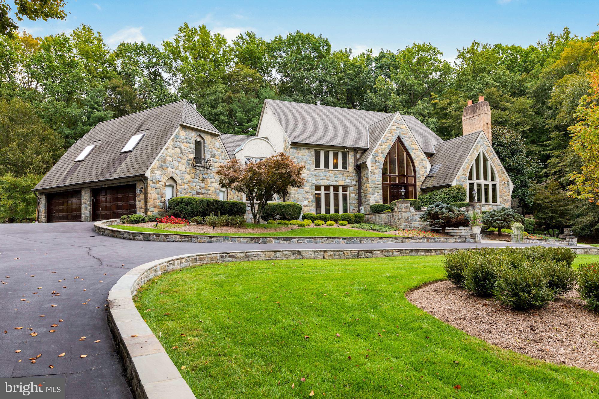FALCONHURST - Residential