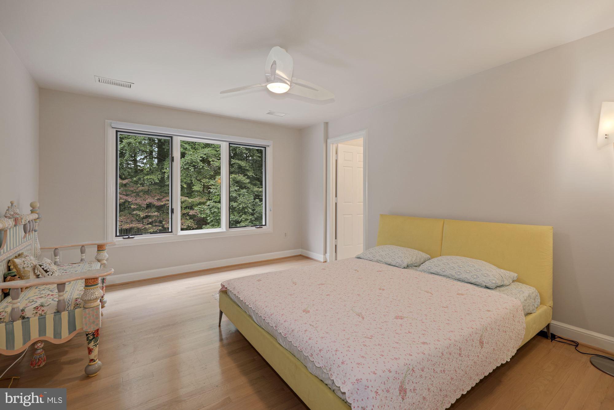 FALCONHURST - Residential