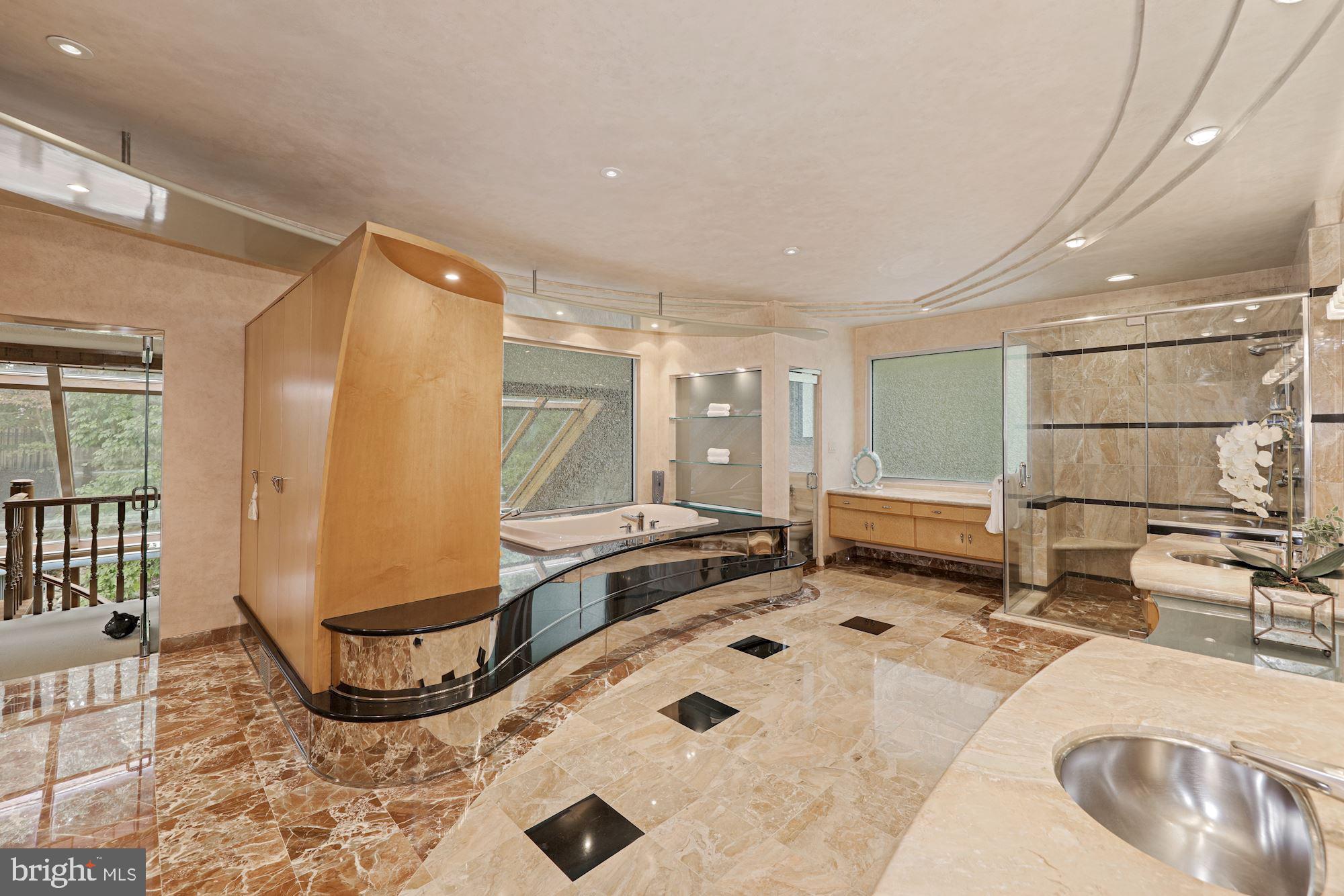 FALCONHURST - Residential