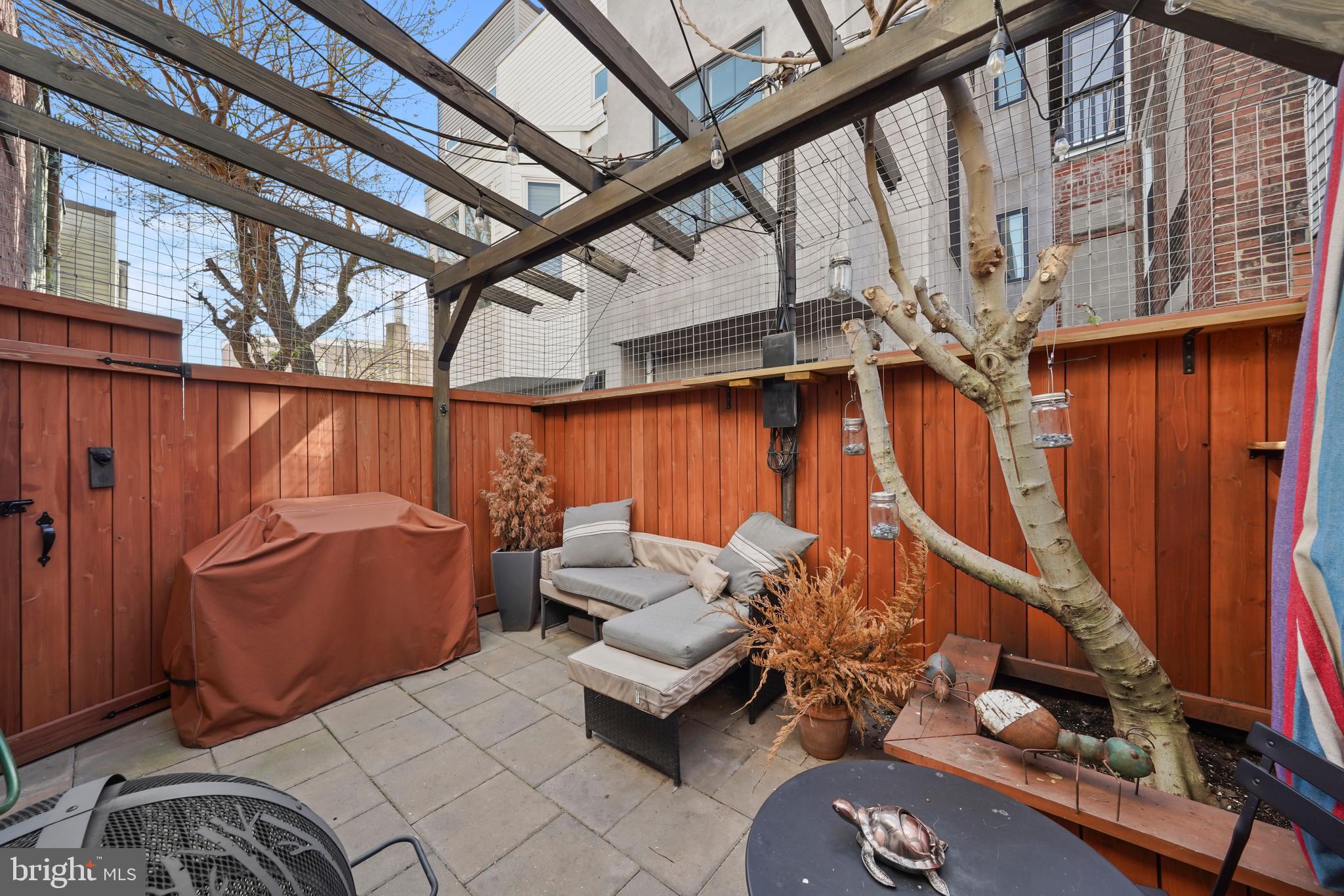 PASSYUNK SQUARE - Residential