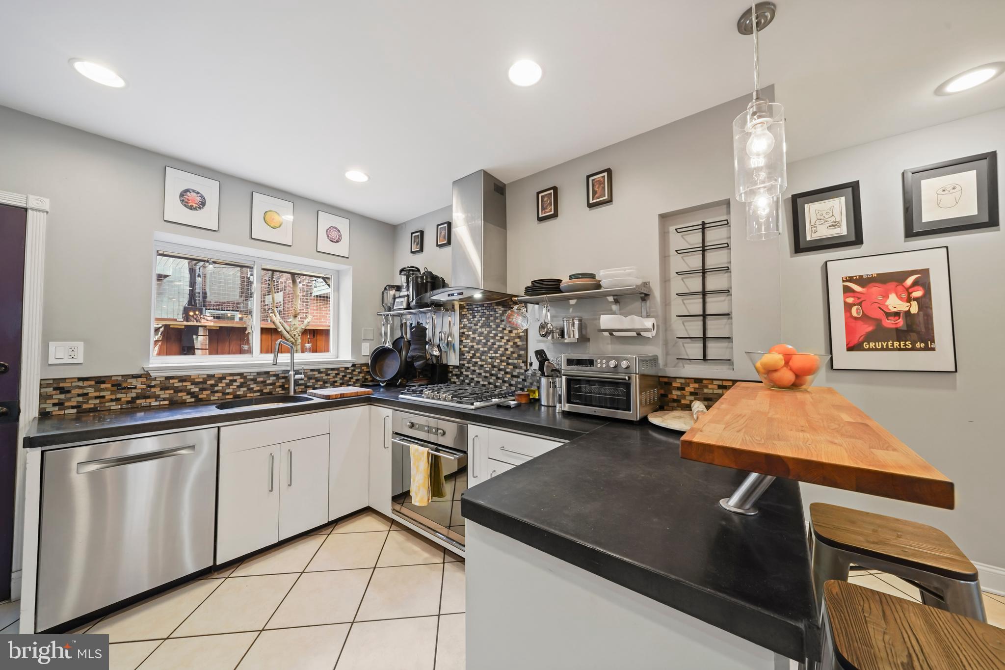 PASSYUNK SQUARE - Residential