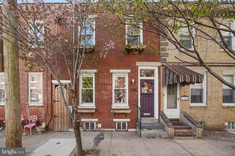 Townhouse For Sale - 1318 S Alder Street<br/> PHILADELPHIA, PA 19147