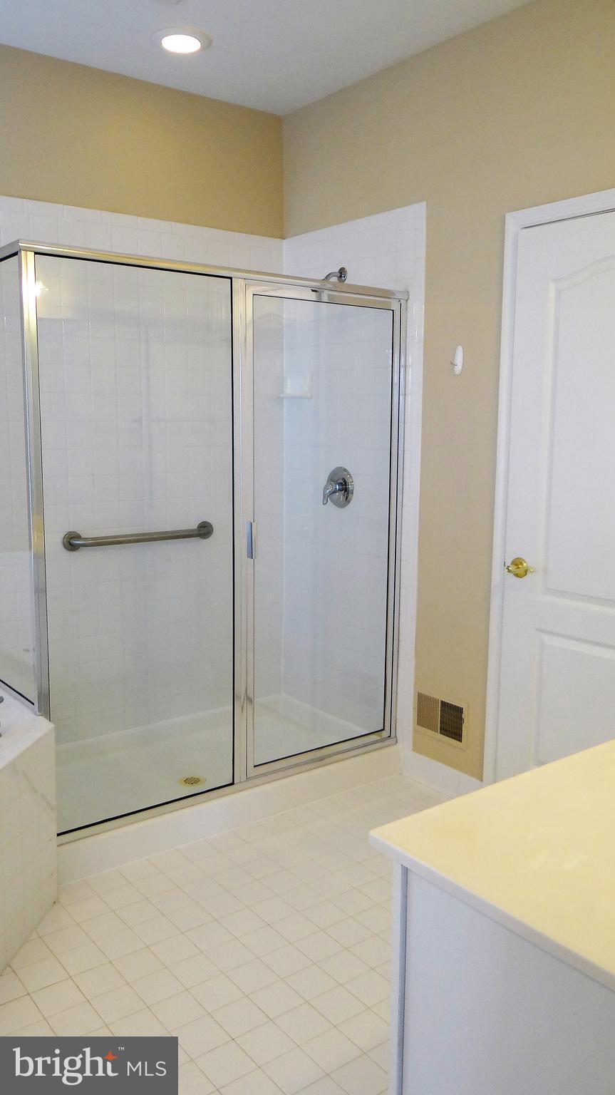 FALLS RUN - Residential Lease