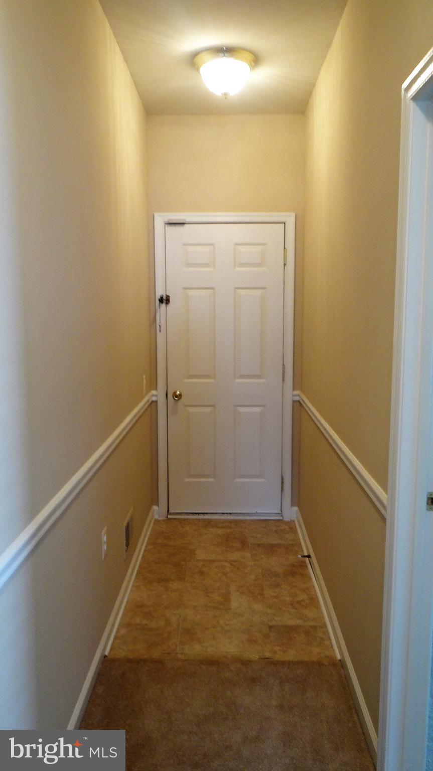 FALLS RUN - Residential Lease