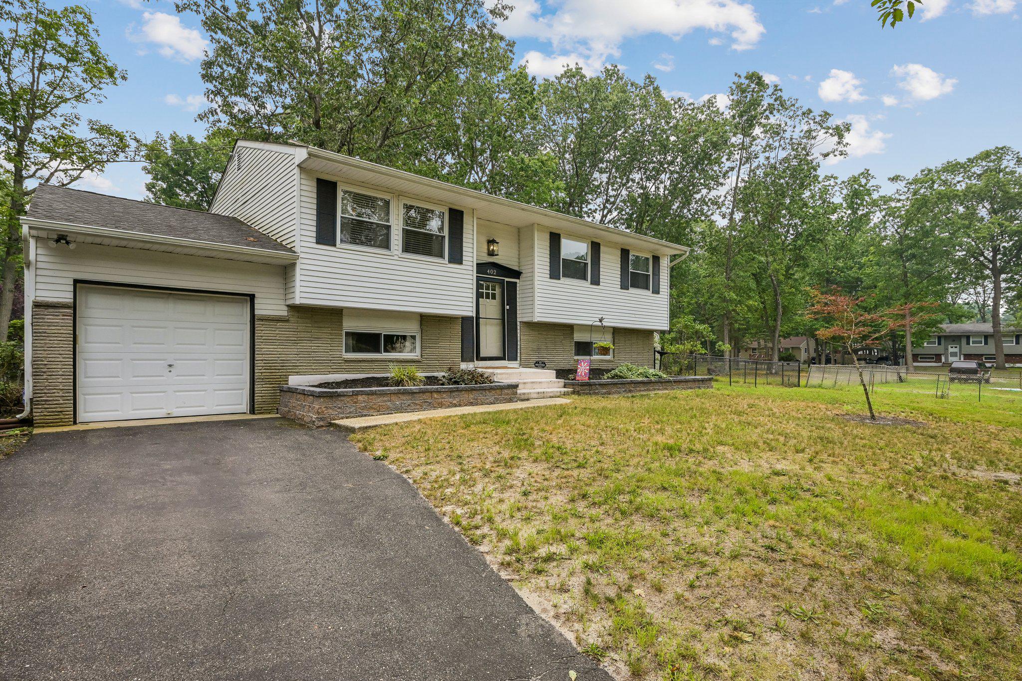 402 WISCONSIN TRAIL