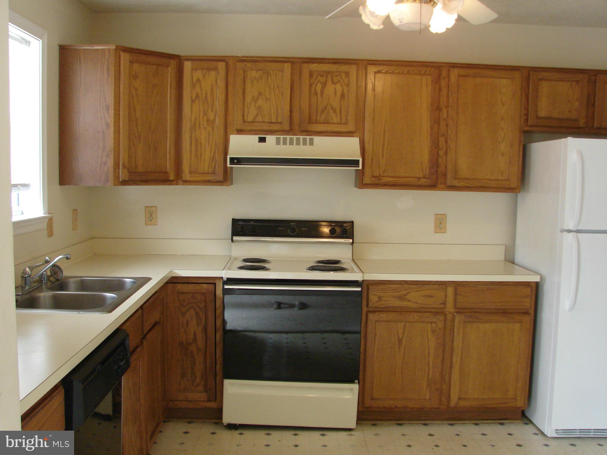 SUNNINGDALE MEADOWS - Residential