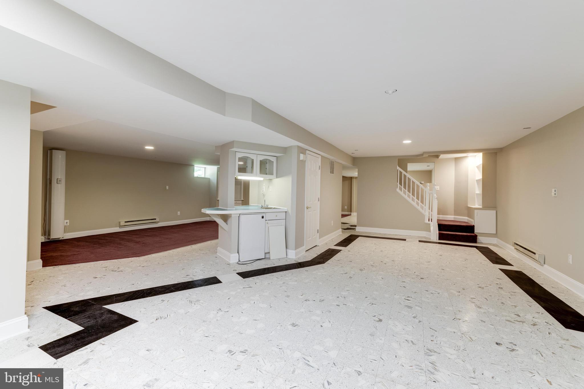 MY LADY'S MANOR - Residential