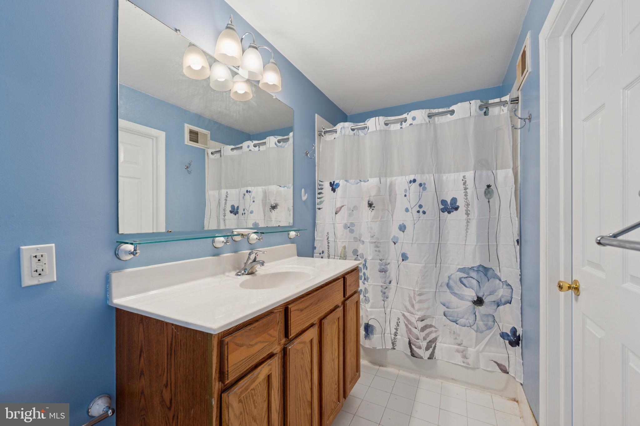 CONSHOHOCKEN - Residential