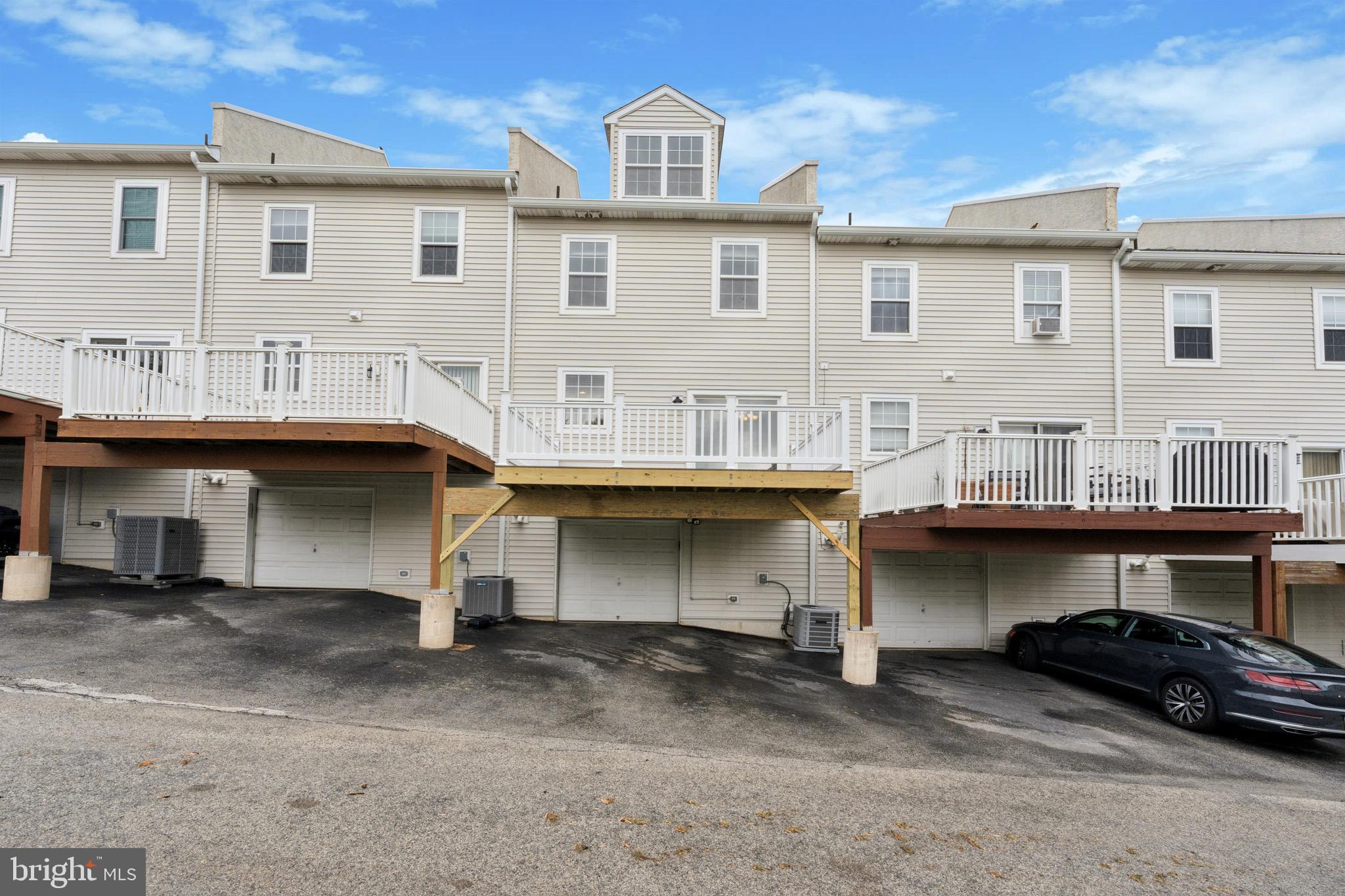 CONSHOHOCKEN - Residential