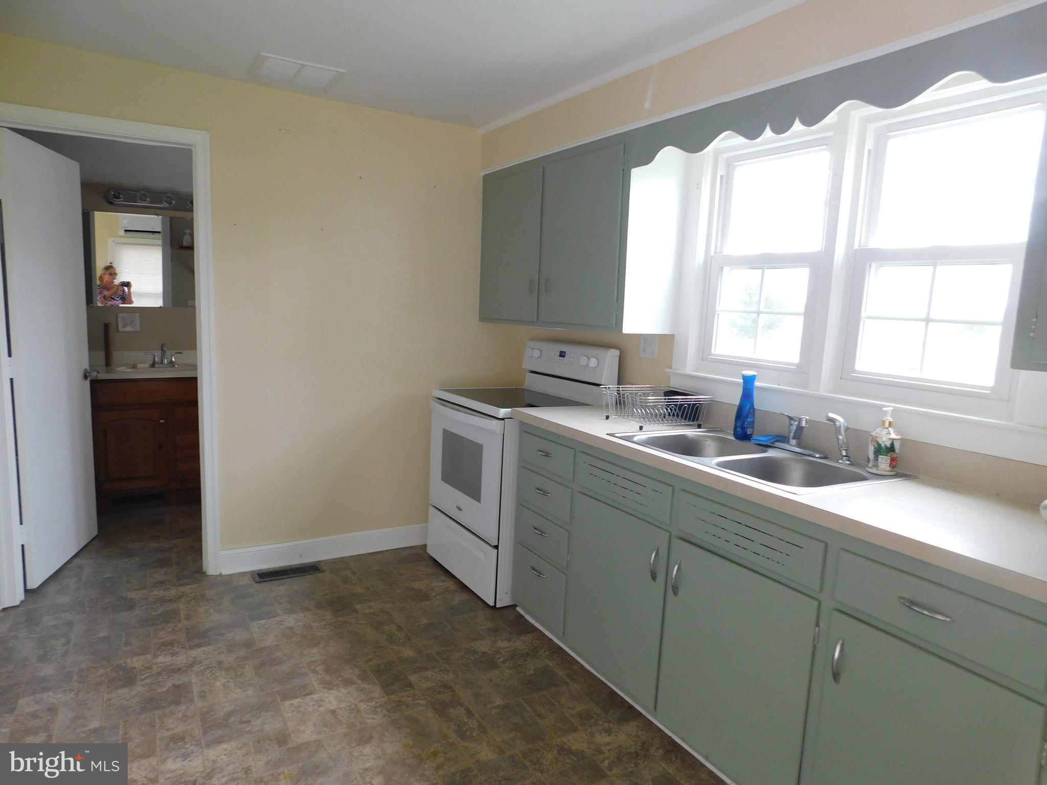 13142 LORD FAIRFAX HIGHWAY