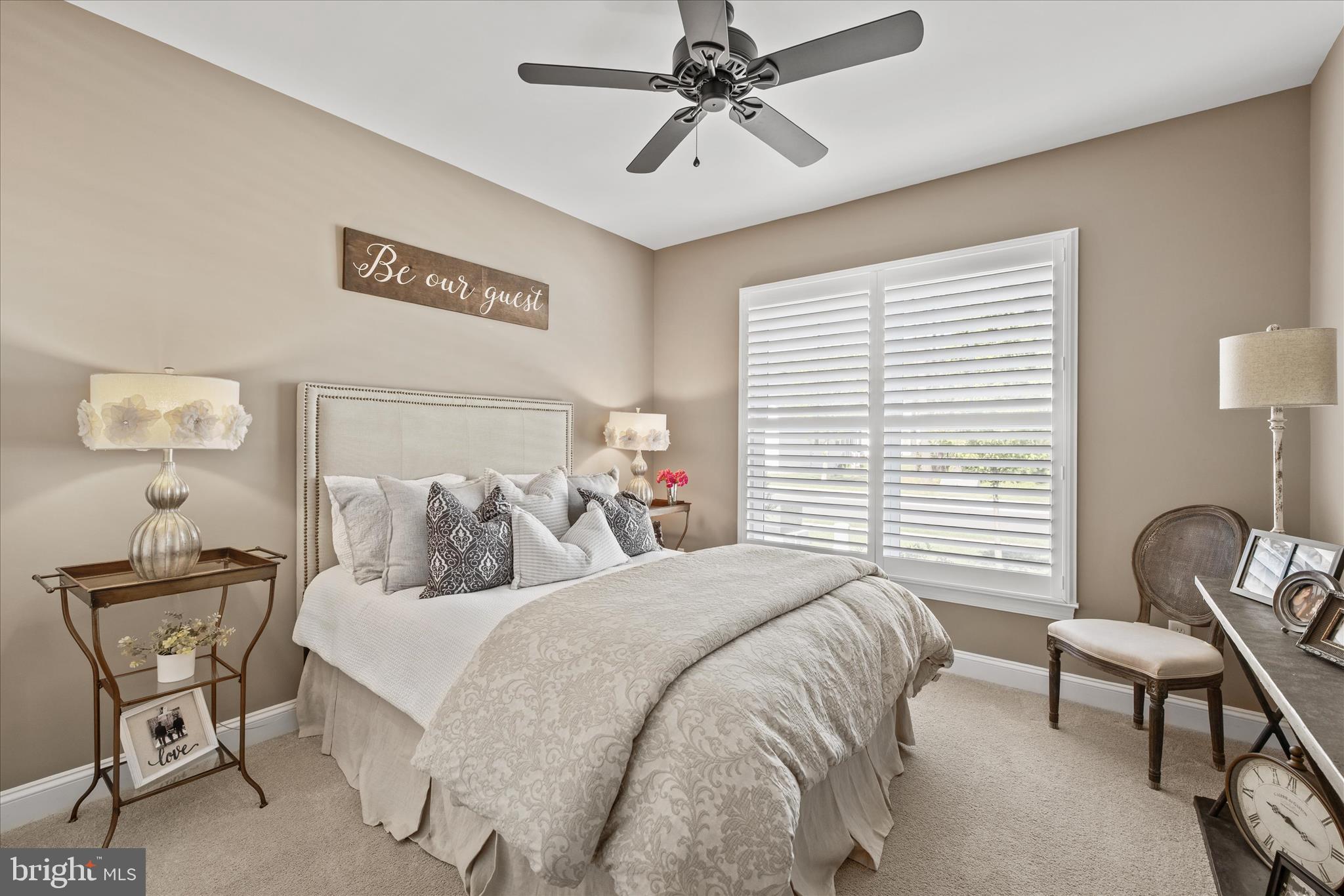 HAWTHORNE - Residential