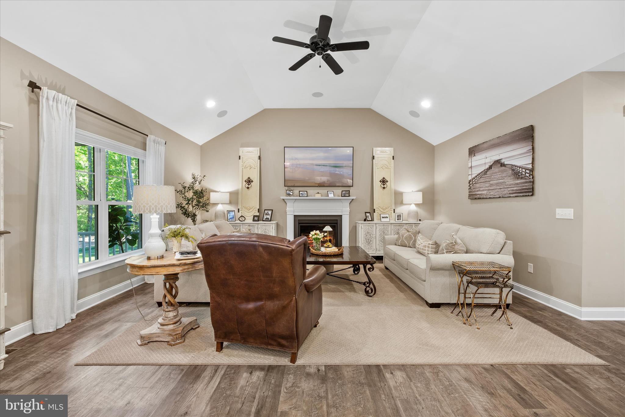 HAWTHORNE - Residential