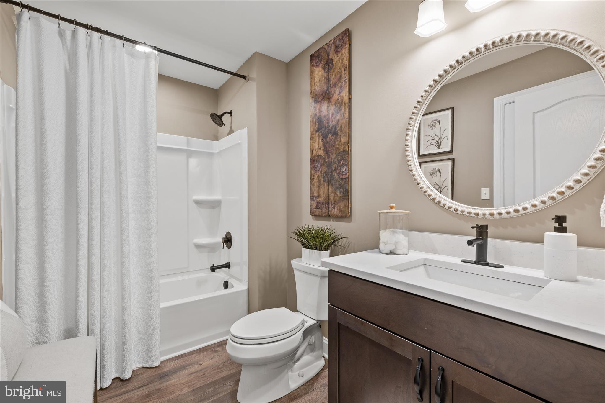 HAWTHORNE - Residential