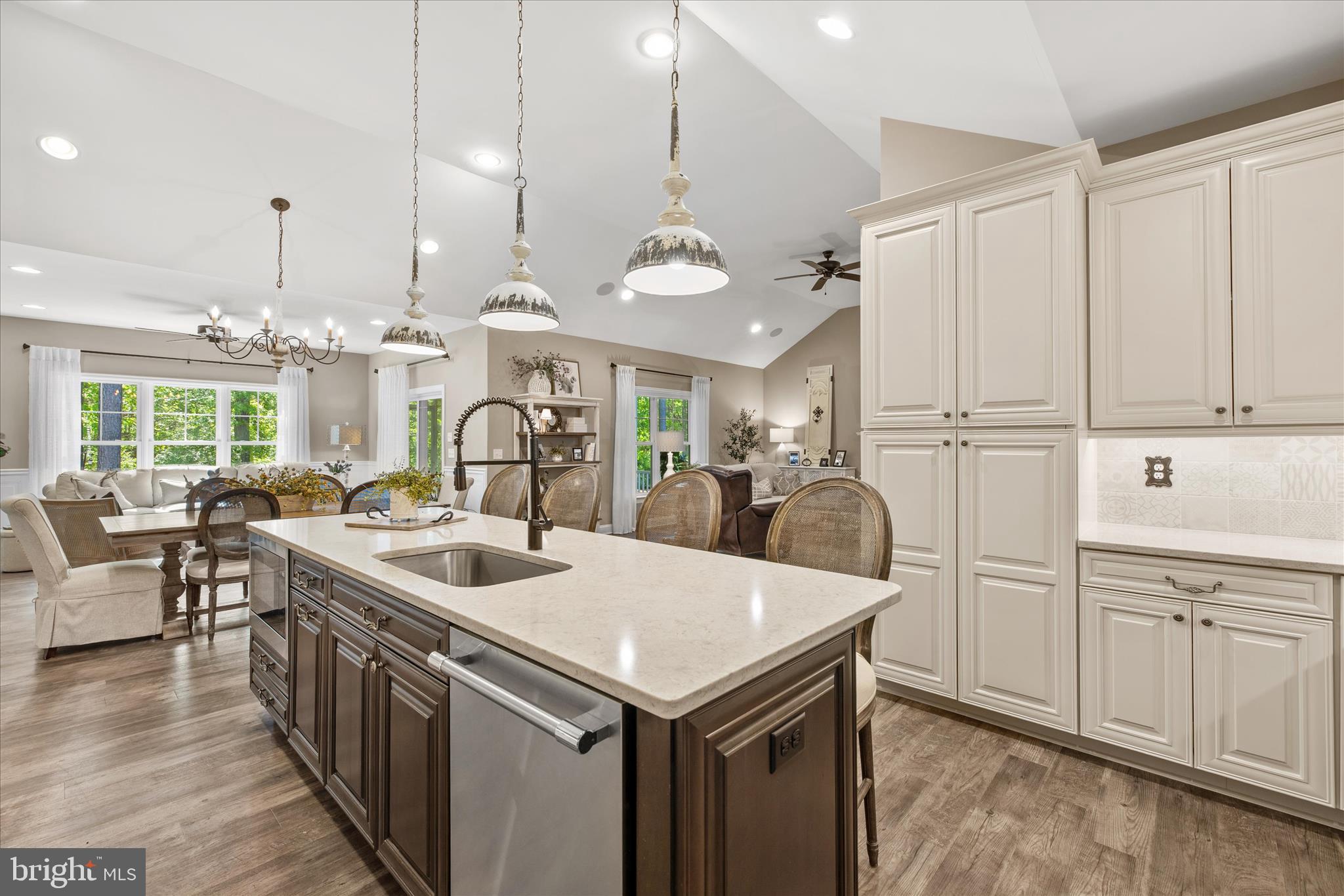 HAWTHORNE - Residential