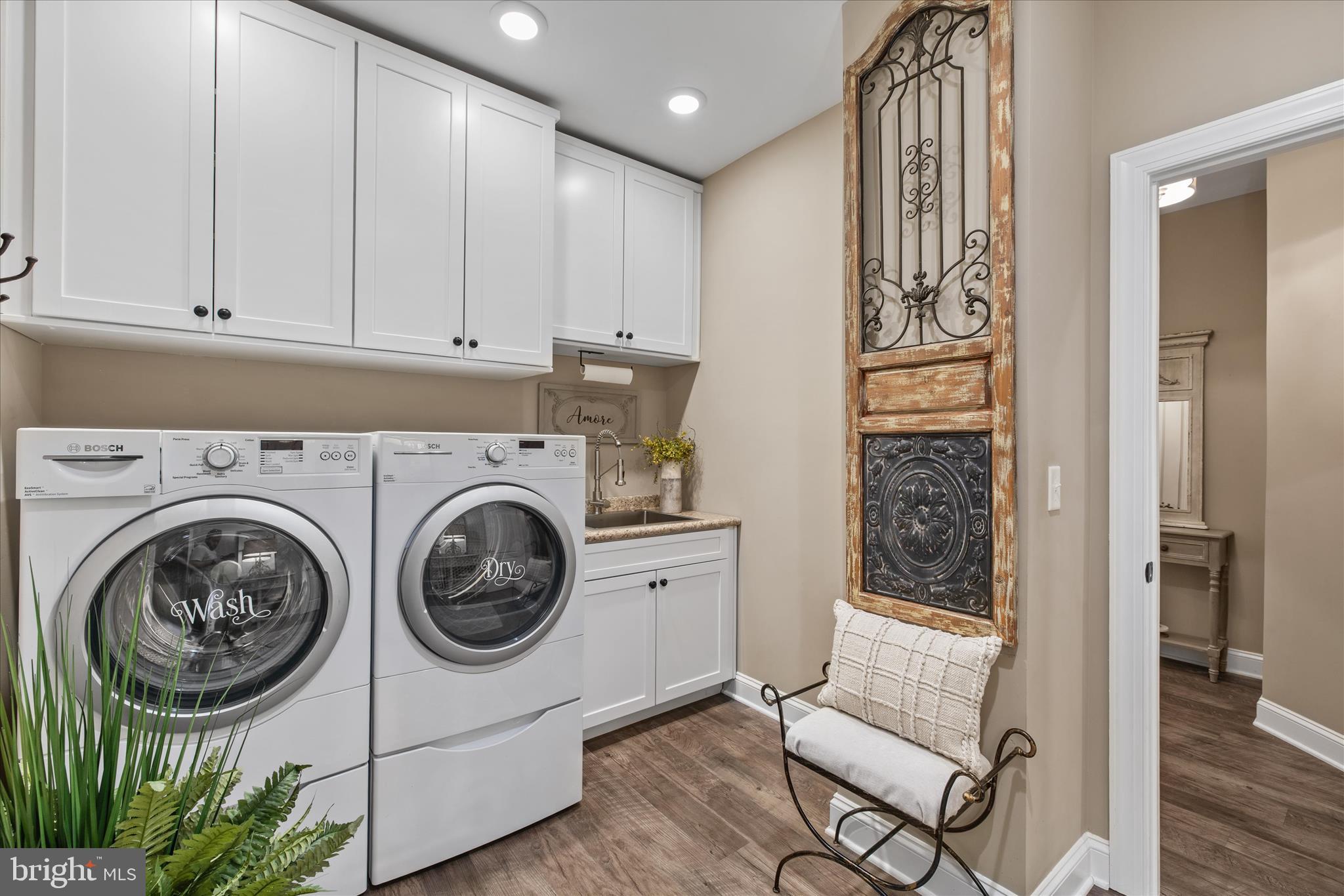 HAWTHORNE - Residential