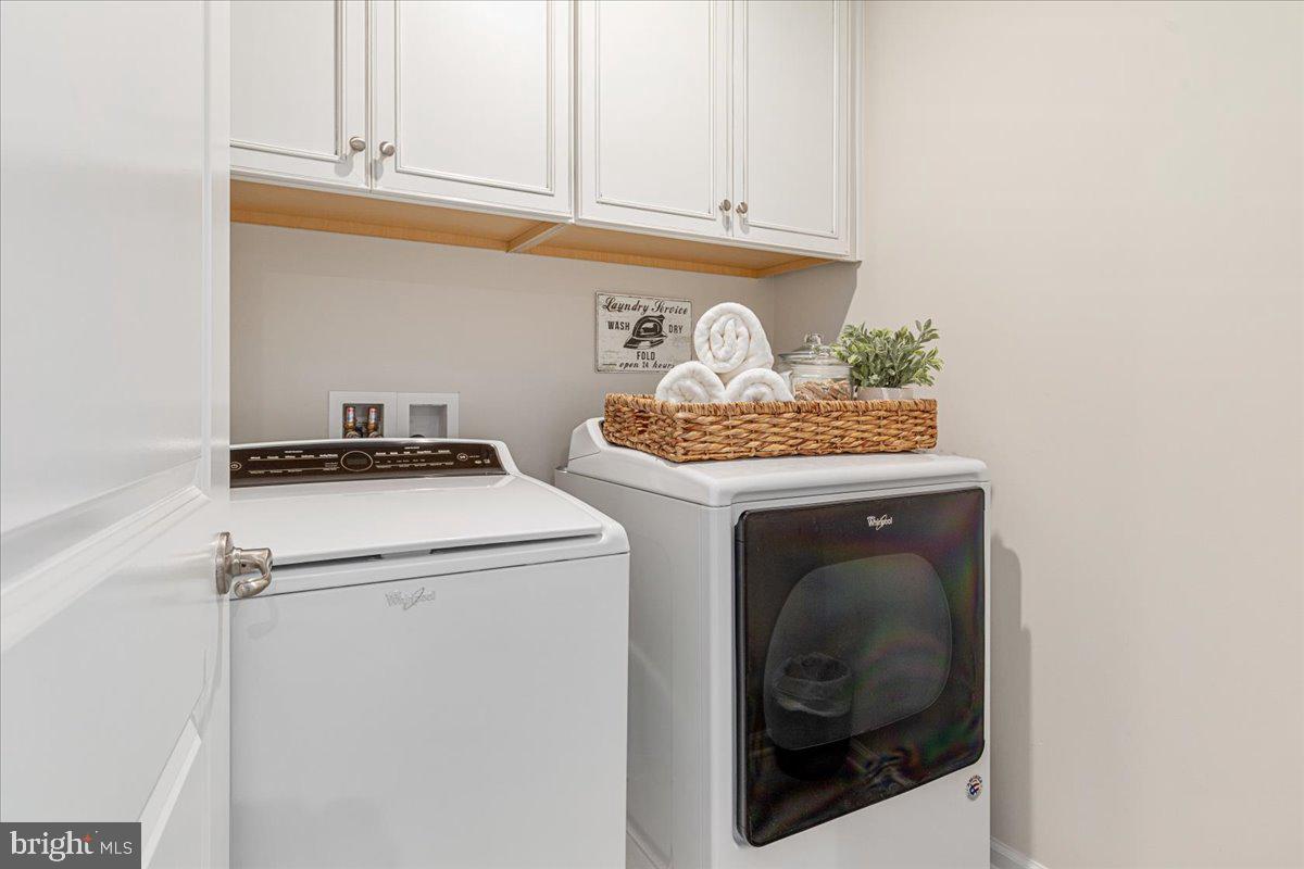 MAY'S QUARTER - Residential