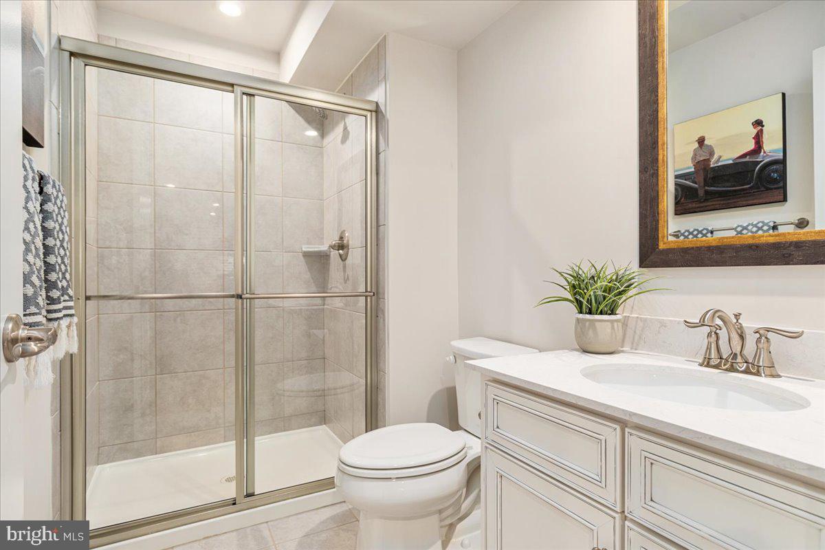 MAY'S QUARTER - Residential