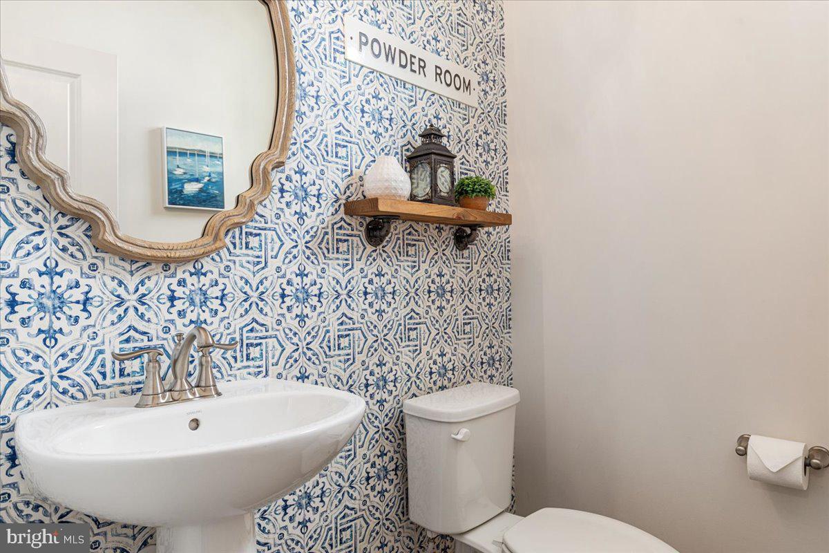 MAY'S QUARTER - Residential