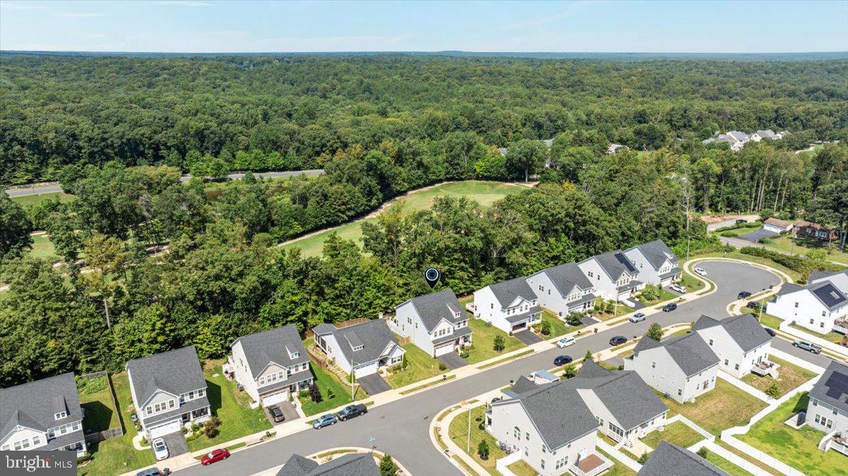 MAY'S QUARTER - Residential