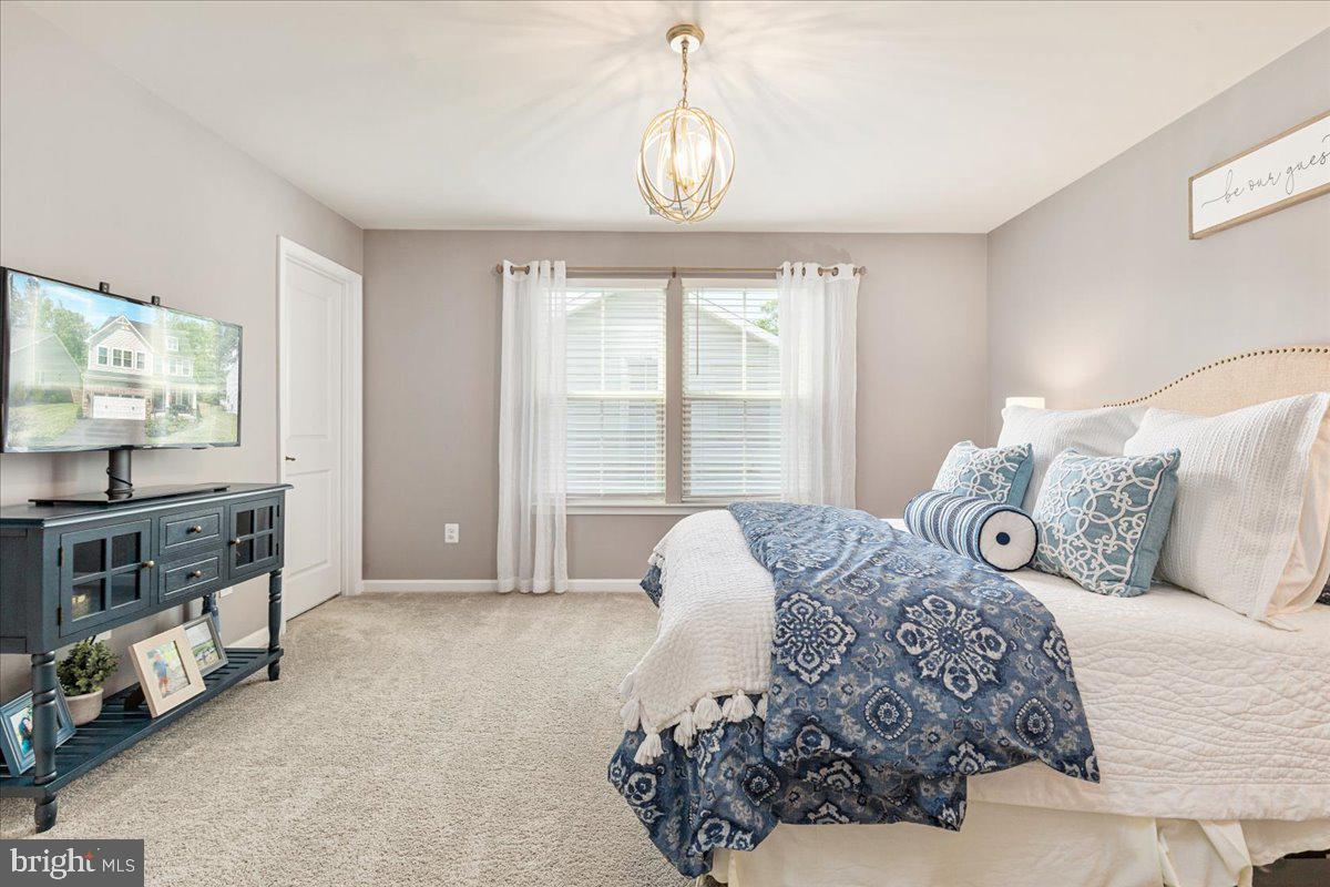 MAY'S QUARTER - Residential