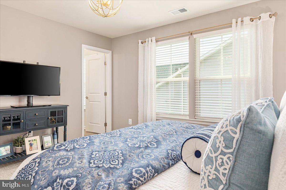 MAY'S QUARTER - Residential