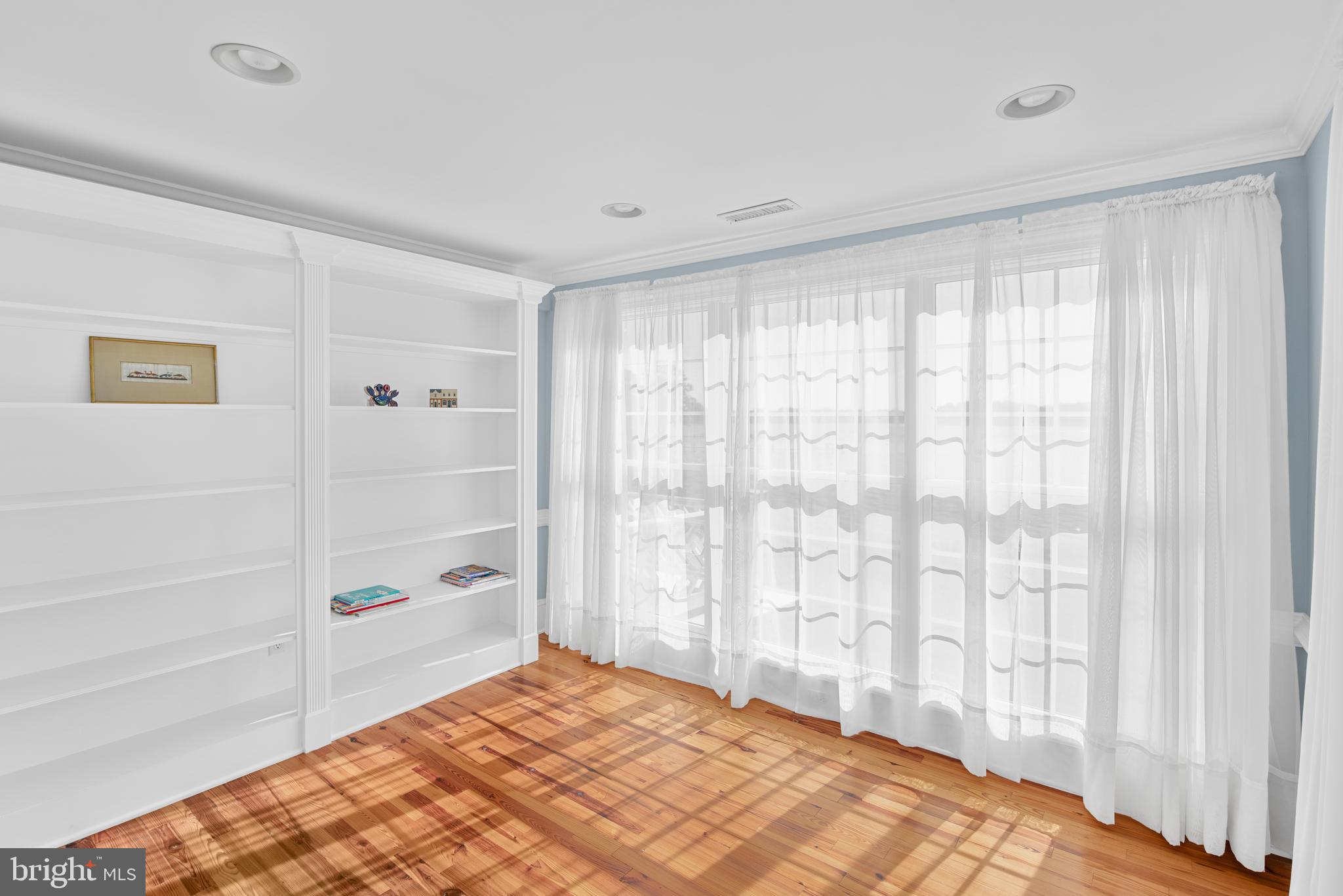 EASTON - Residential