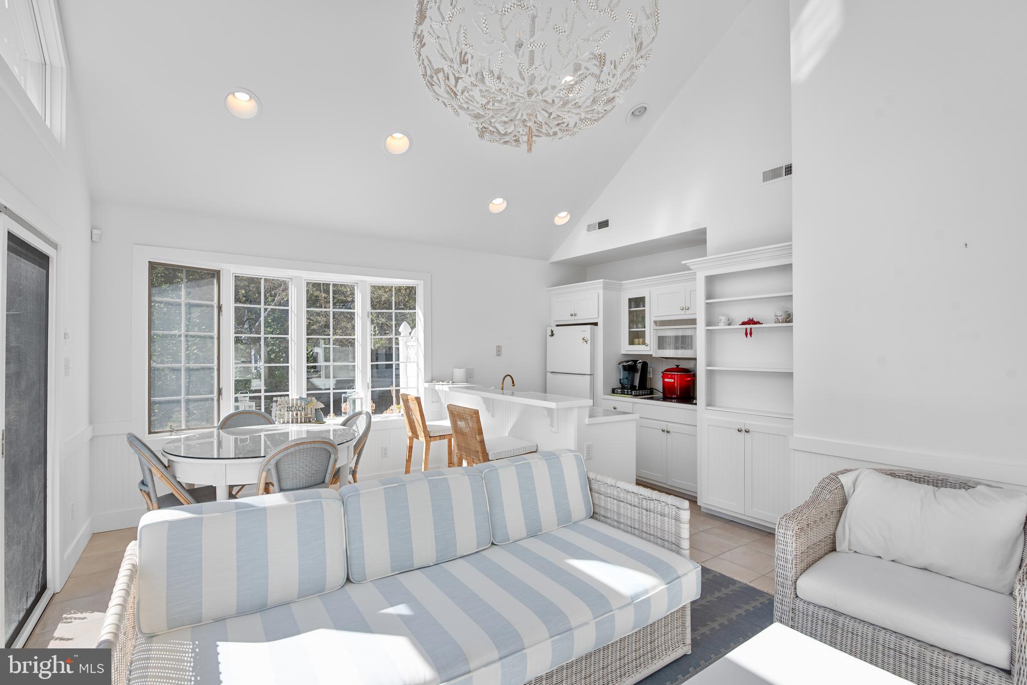 EASTON - Residential