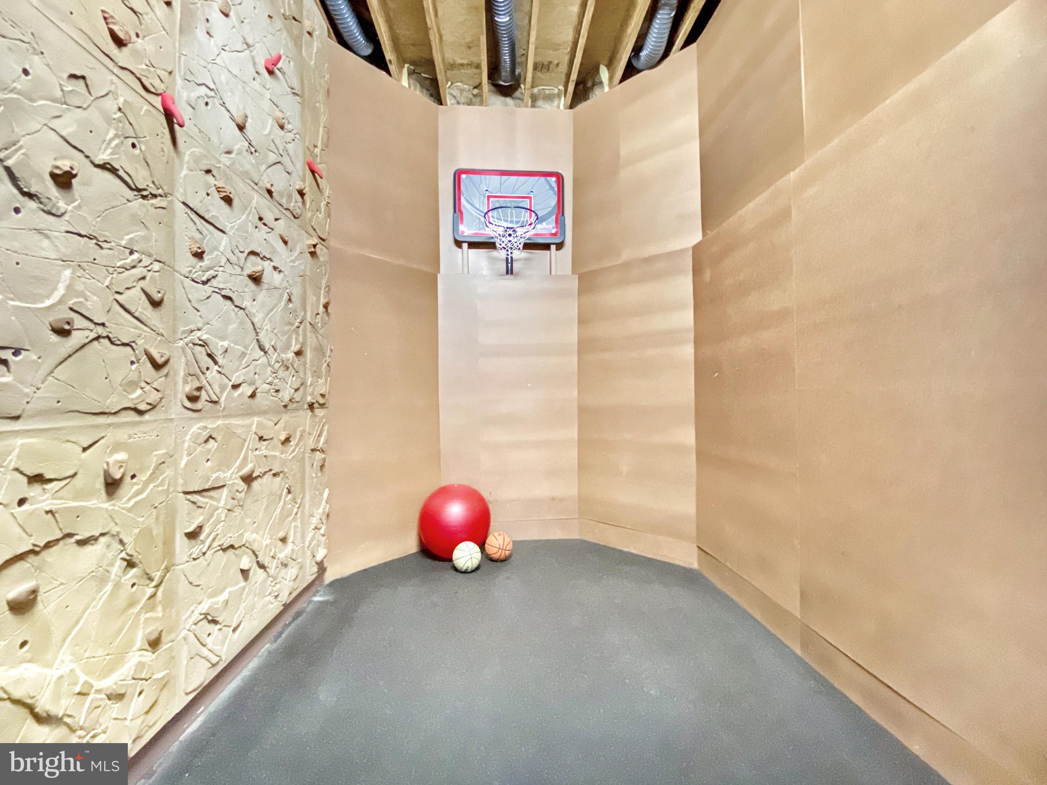 JILLIANS FOREST - Residential