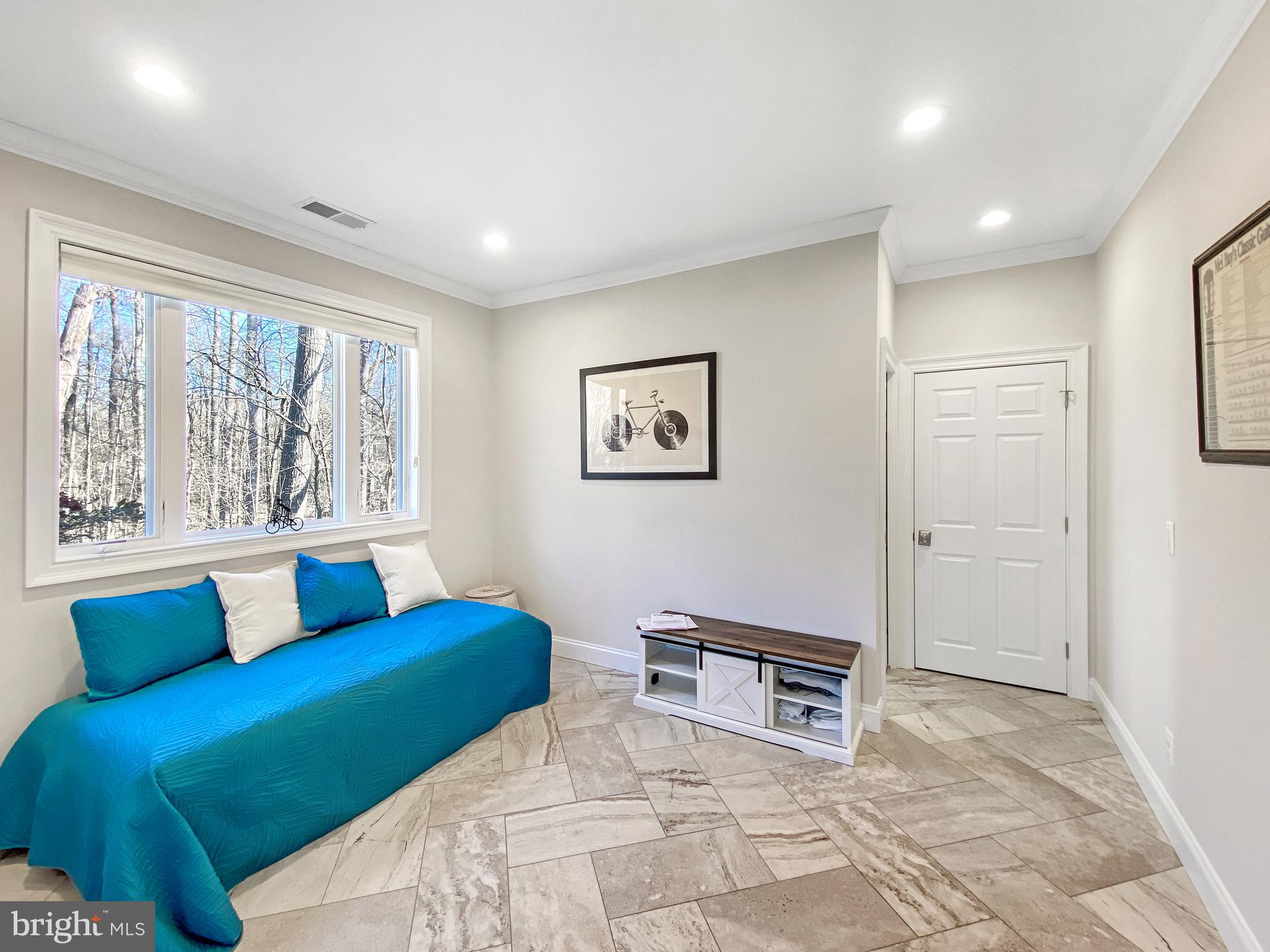 JILLIANS FOREST - Residential