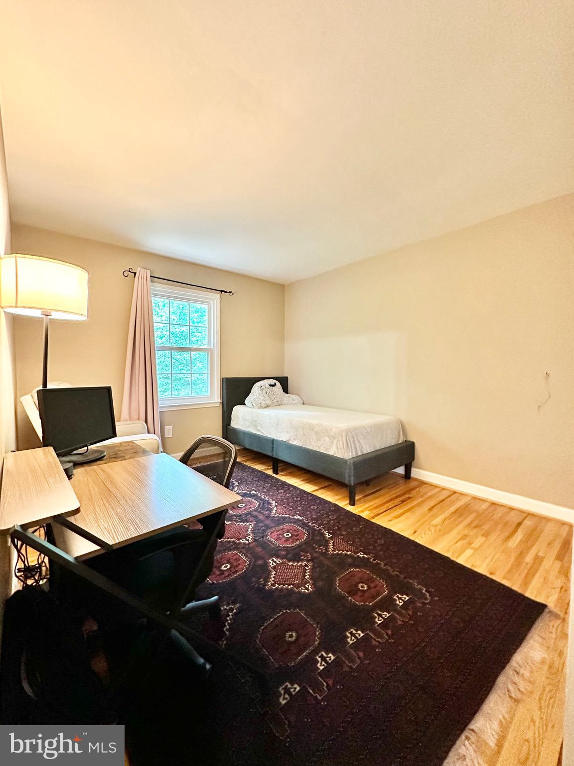 CARDINAL SQUARE - Residential Lease