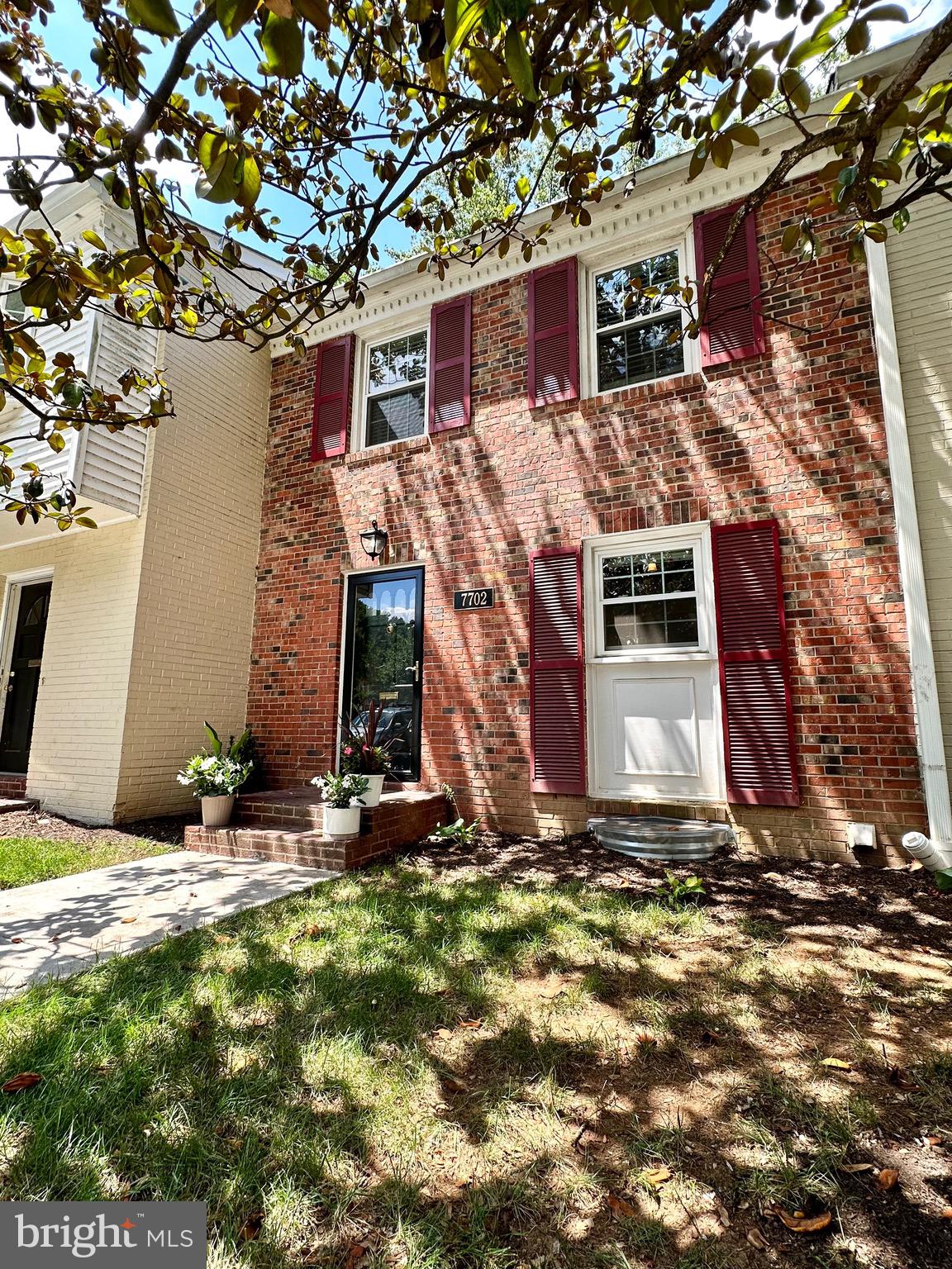 CARDINAL SQUARE - Residential Lease