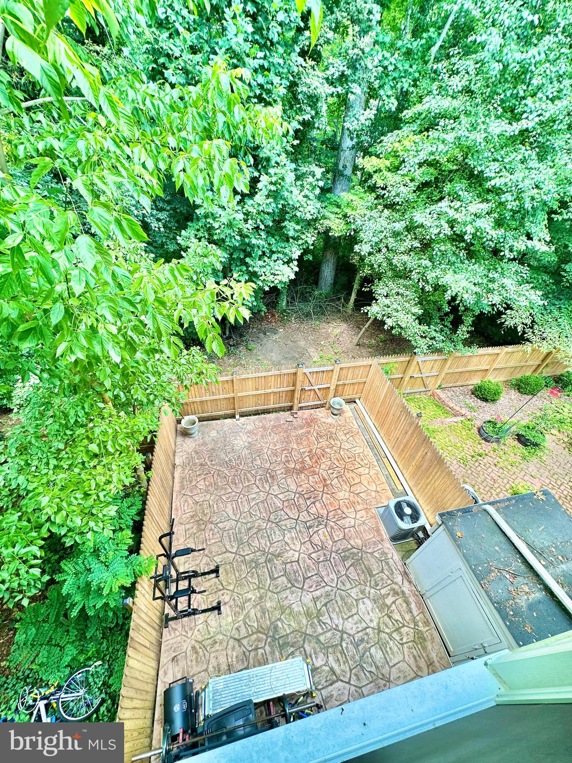 CARDINAL SQUARE - Residential Lease