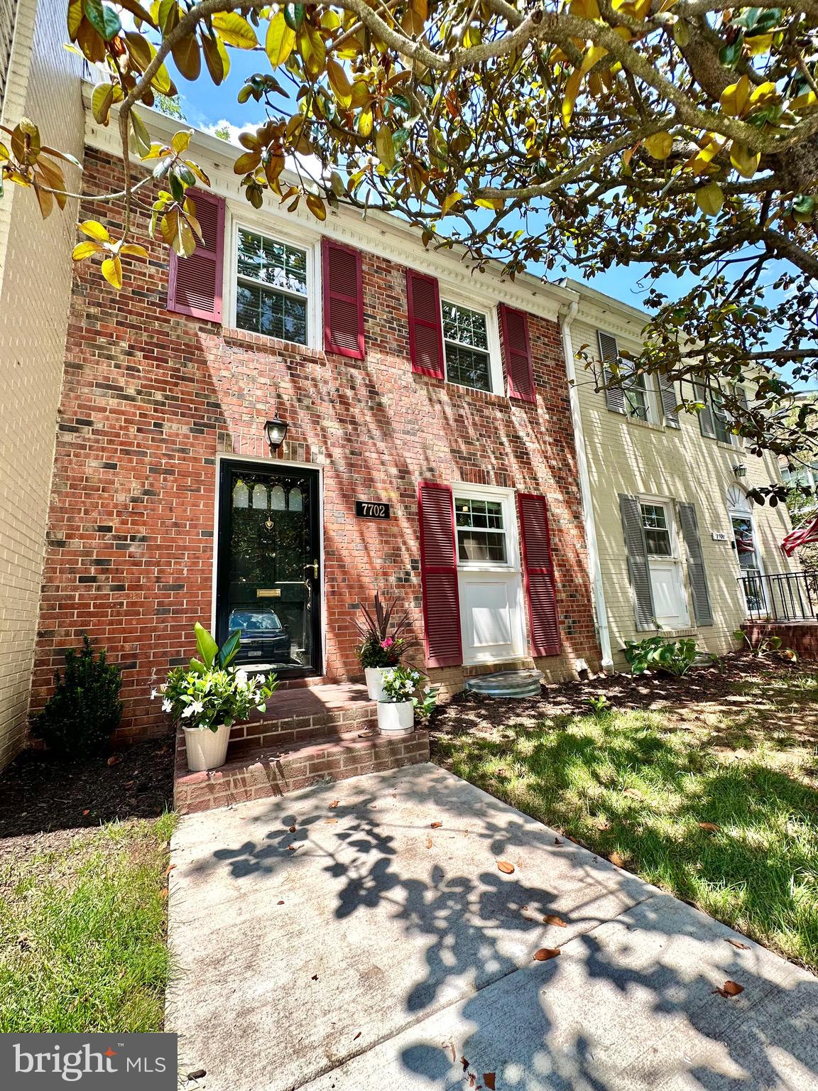 CARDINAL SQUARE - Residential Lease