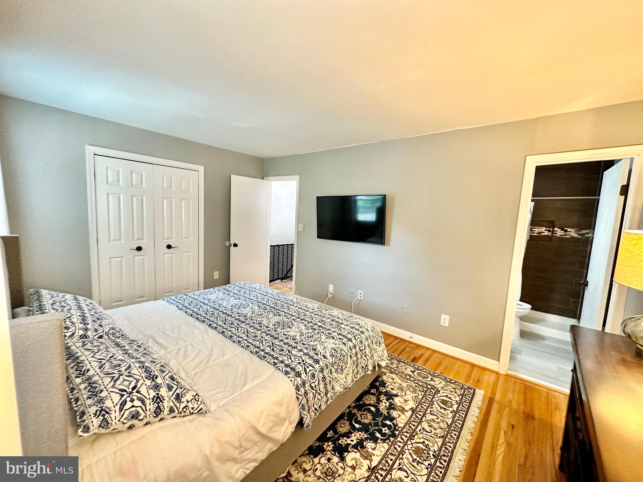 CARDINAL SQUARE - Residential Lease